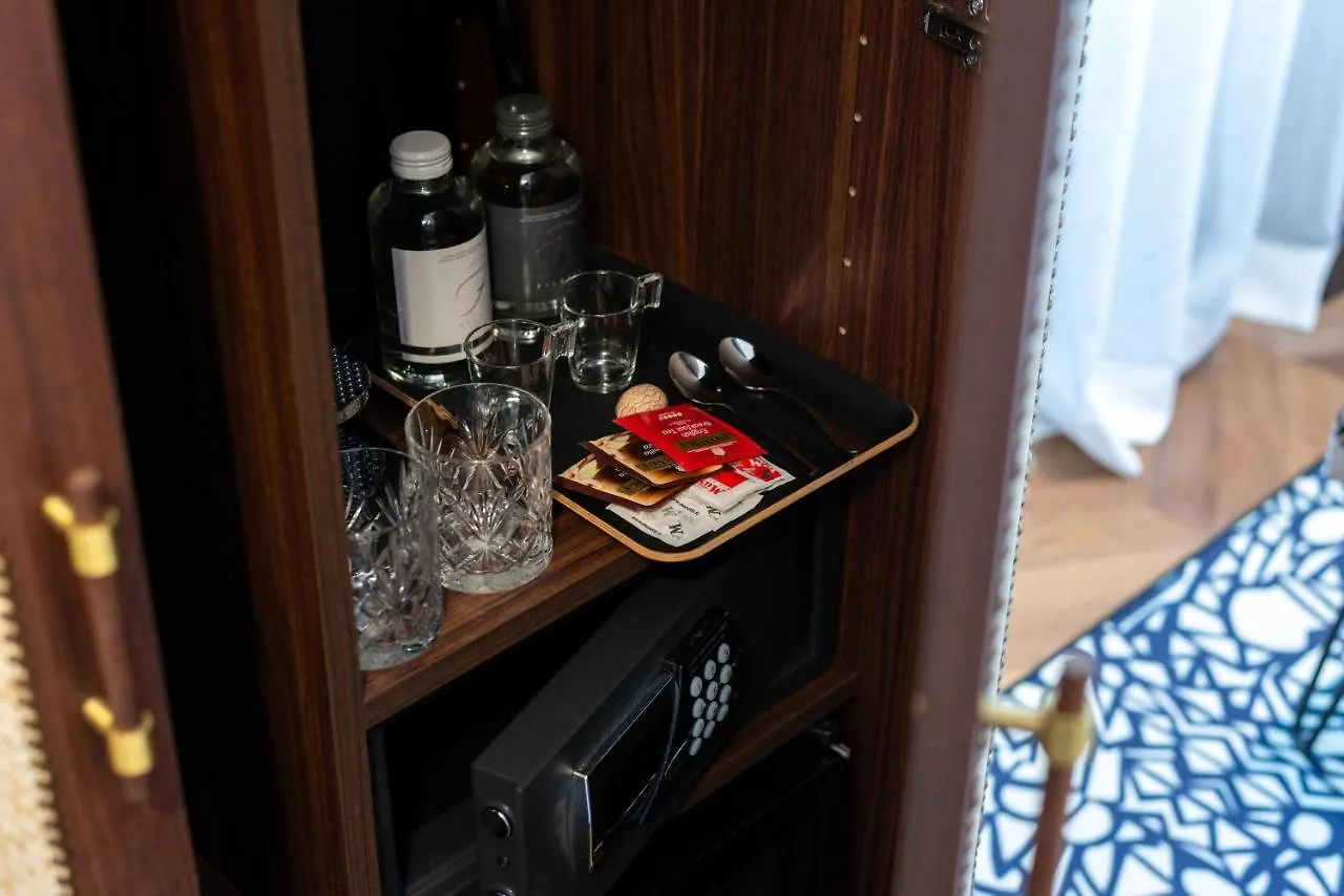 Hotel The Couper Spiga Milano 0*,  Italia