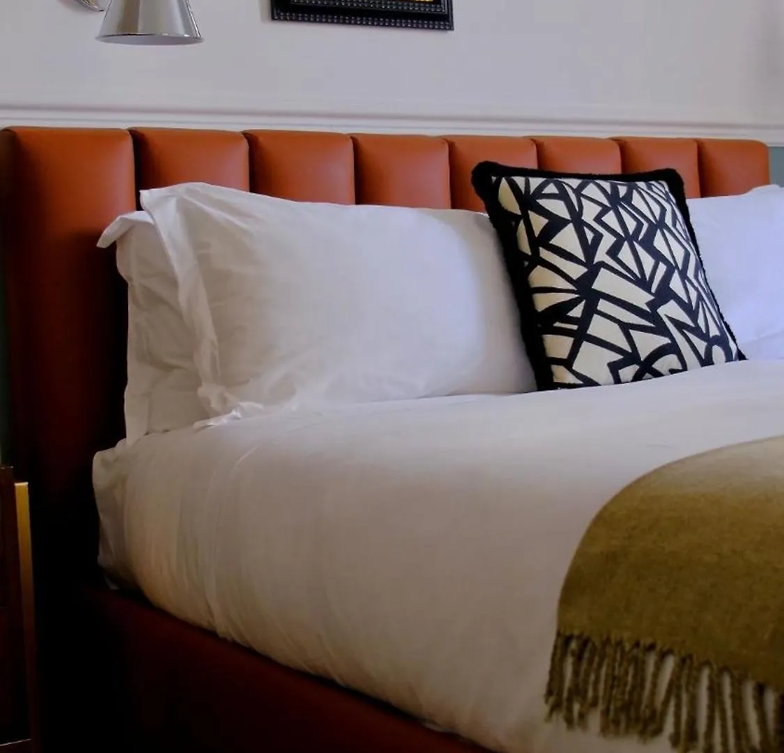 Hotel The Couper Spiga Milán 0*,